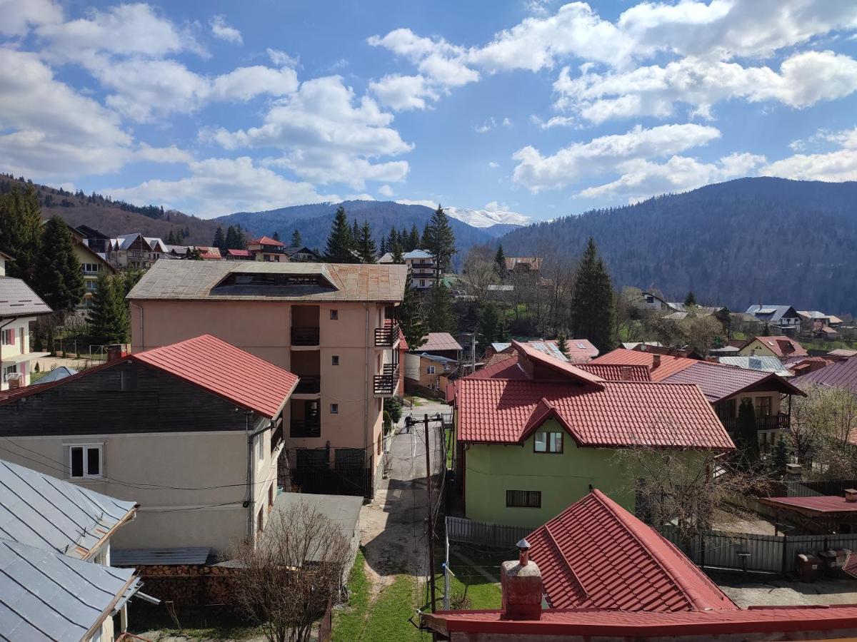 Hotel Iri Buşteni Exterior foto